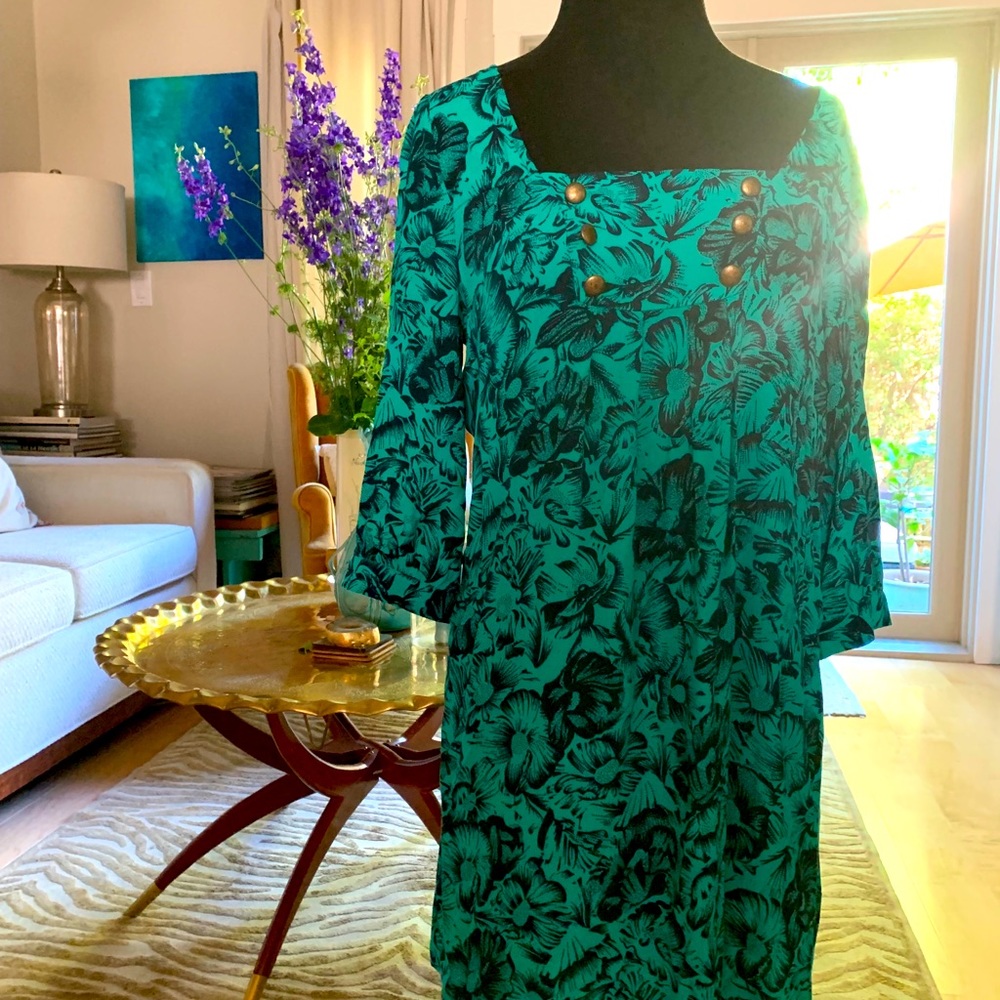 Anthropologie Maeve green dress with gold buttons